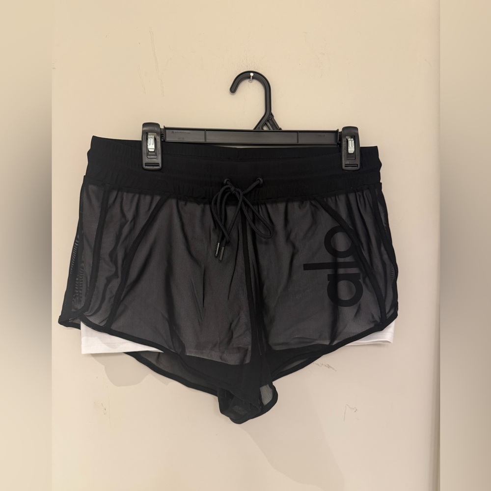 ALO ambience Yoga Black Layered Mesh Athletic Shorts size M - Picture 2 of 4